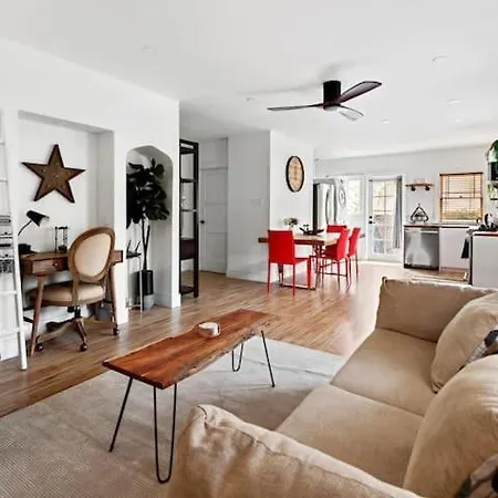 Culver City 2 Bedroom Walking Distance To Downtown Unit B